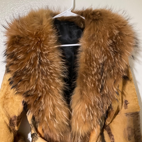 Fur coat - Picture 2 of 3